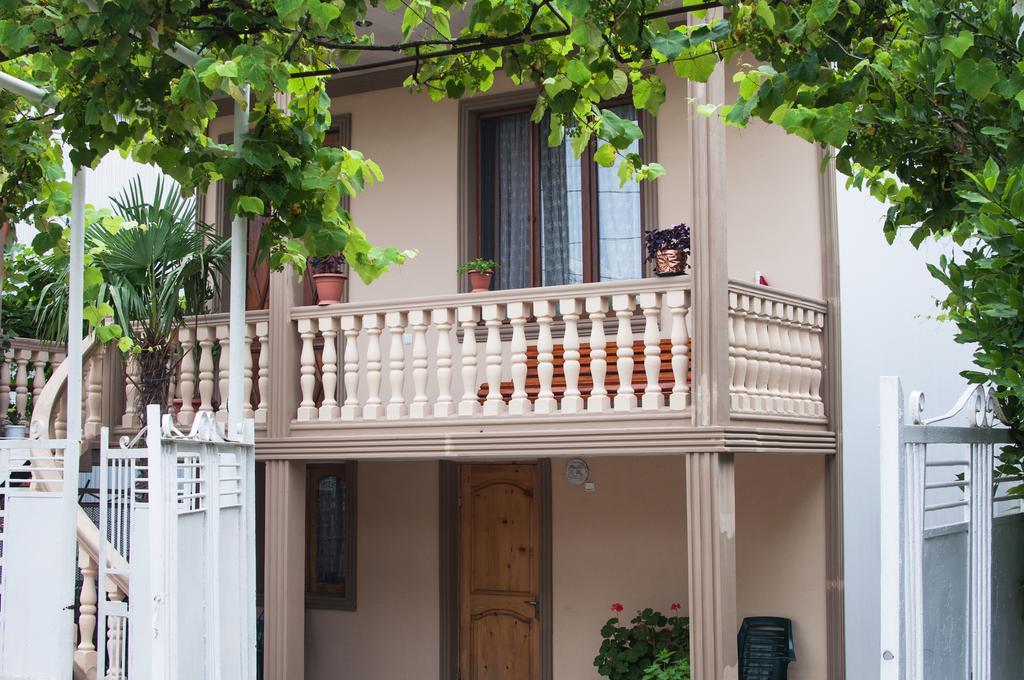 Guesthouse Mery Kobuleti Exterior foto